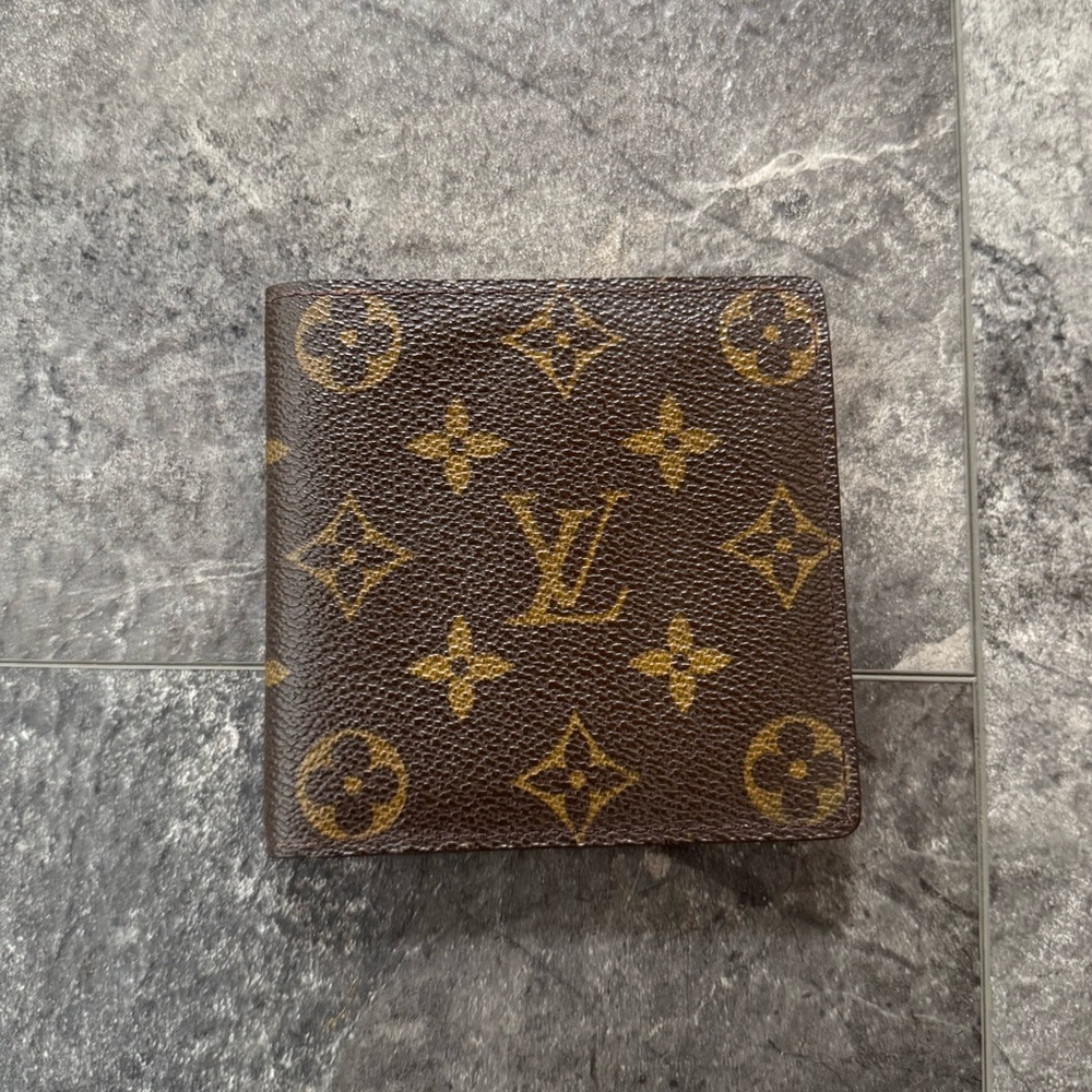 Louis Vuitton LV Monogram Canvas Leather Marco Bifold Vintage Wallet
